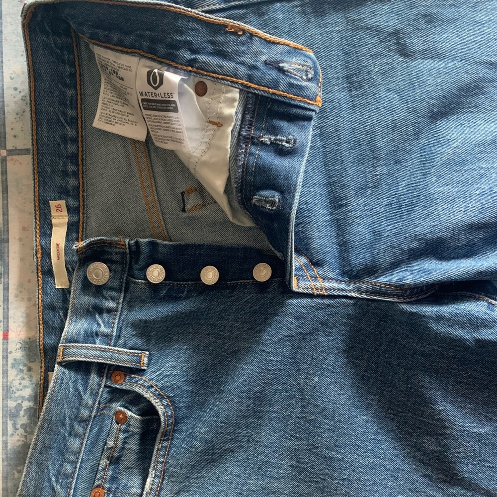 Levi wedge size 26 jeans